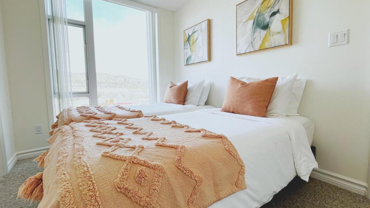 Downtown Waterfront Kelowna Oasis Newly Renovated 2Bed 2Bathアパートメント エクステリア 写真
