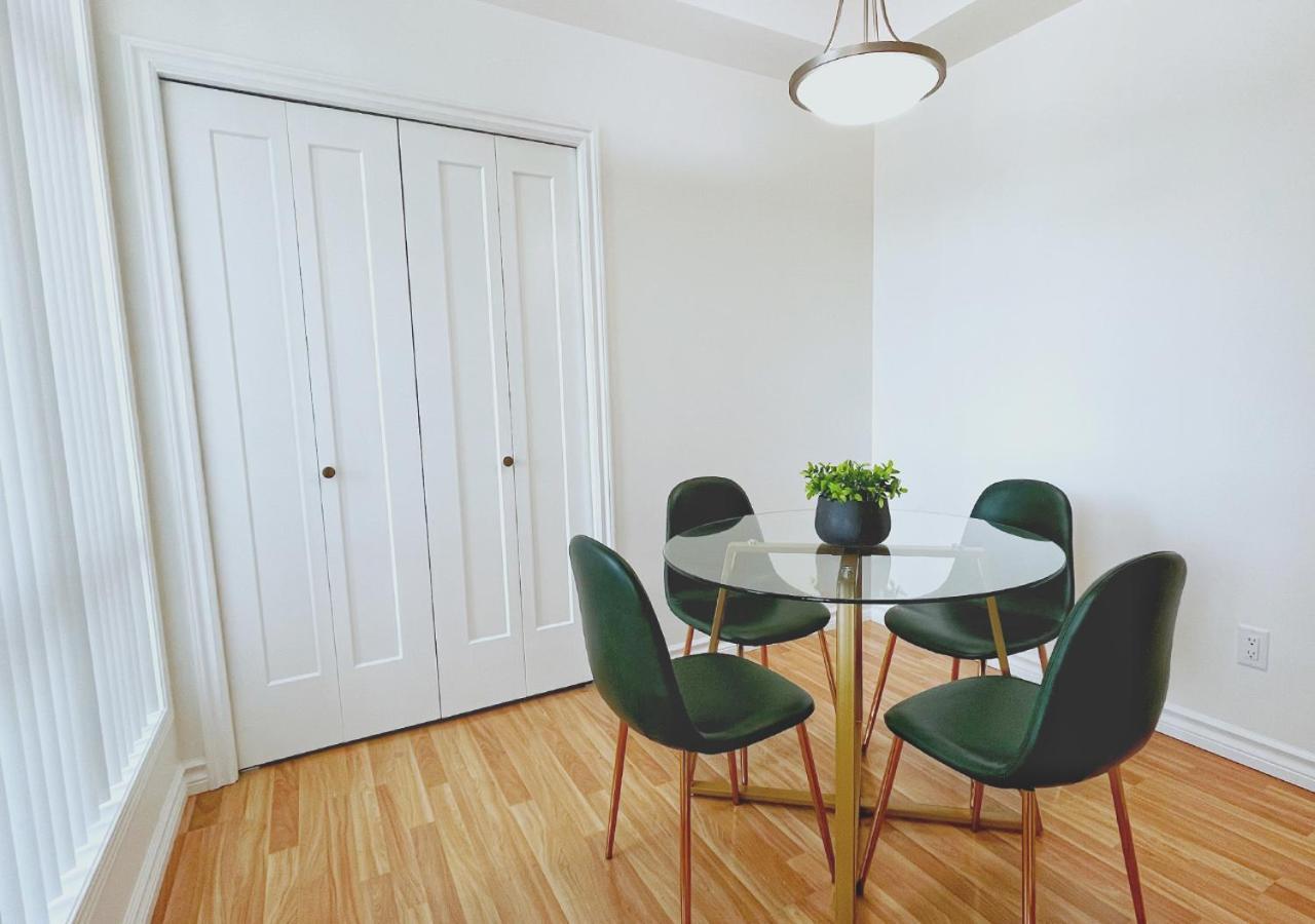 Downtown Waterfront Kelowna Oasis Newly Renovated 2Bed 2Bathアパートメント エクステリア 写真