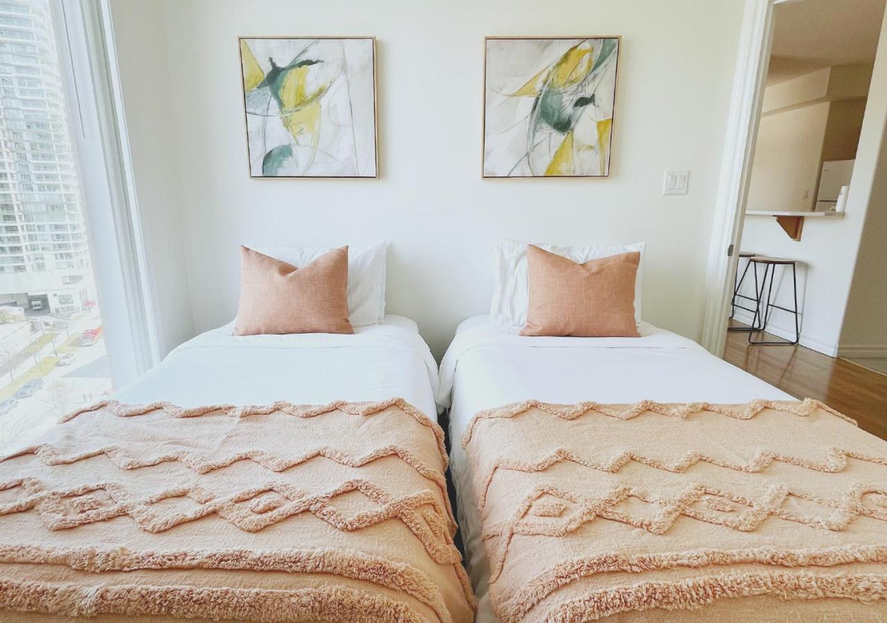 Downtown Waterfront Kelowna Oasis Newly Renovated 2Bed 2Bathアパートメント エクステリア 写真