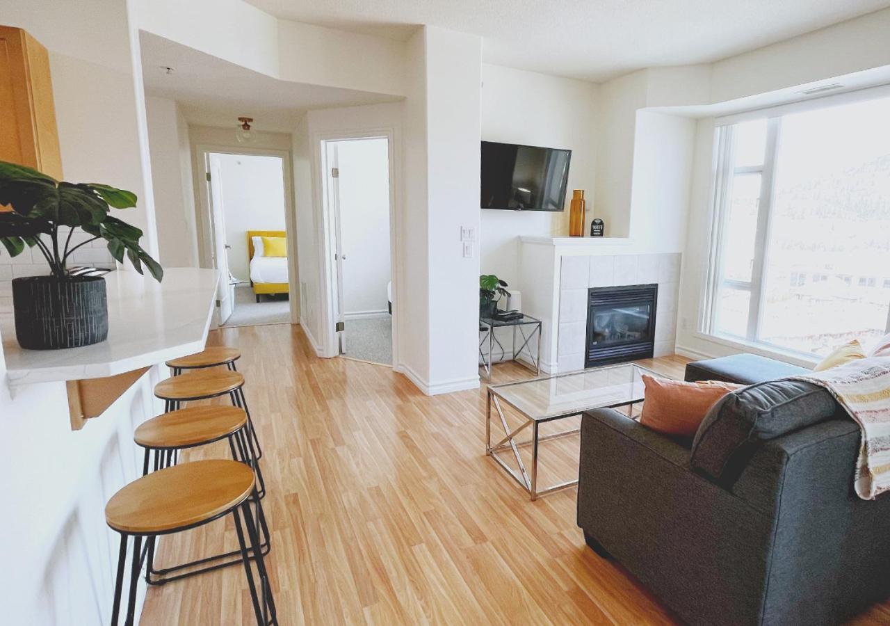 Downtown Waterfront Kelowna Oasis Newly Renovated 2Bed 2Bathアパートメント エクステリア 写真