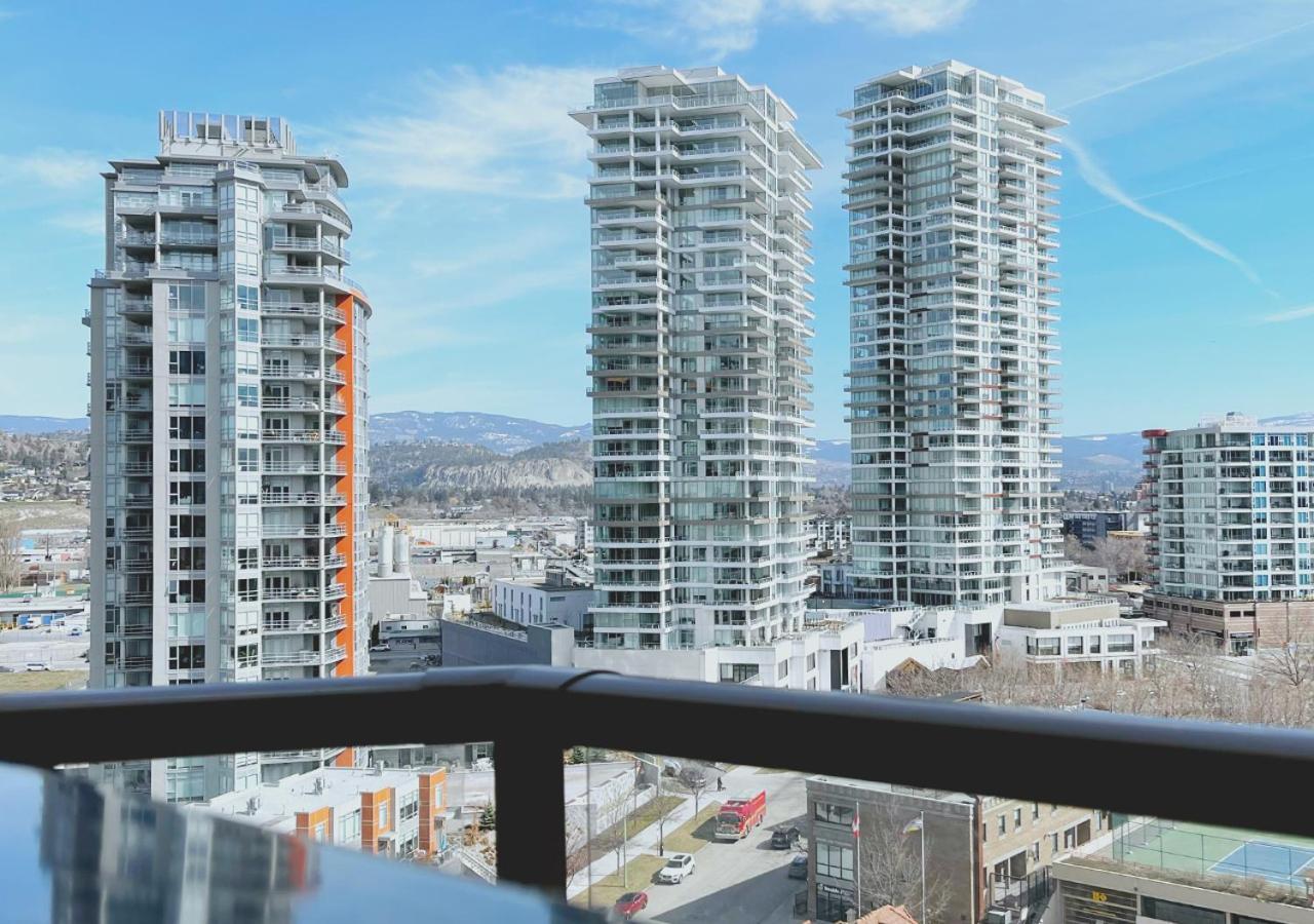 Downtown Waterfront Kelowna Oasis Newly Renovated 2Bed 2Bathアパートメント エクステリア 写真