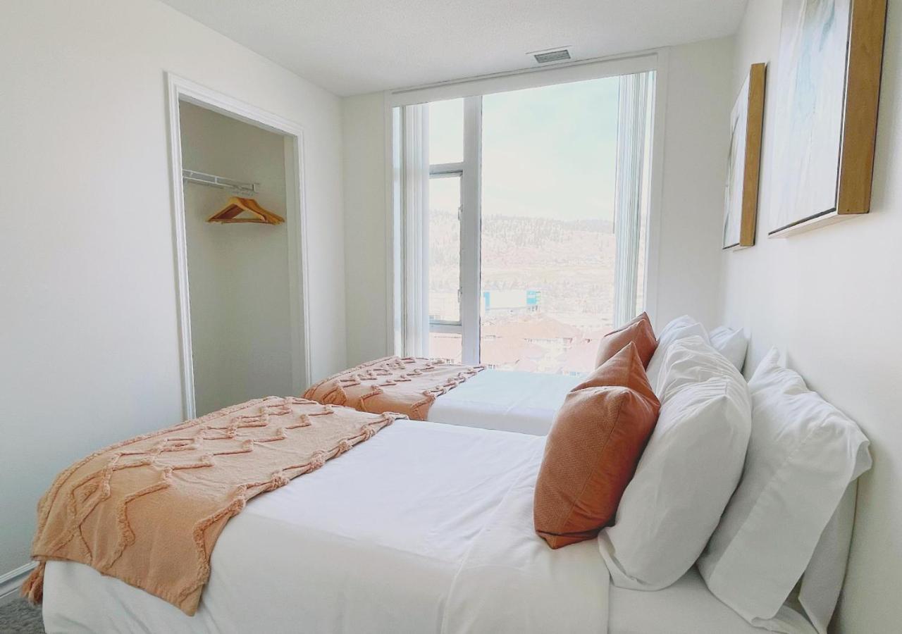 Downtown Waterfront Kelowna Oasis Newly Renovated 2Bed 2Bathアパートメント エクステリア 写真