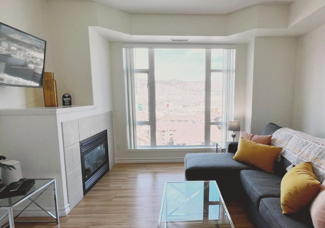 Downtown Waterfront Kelowna Oasis Newly Renovated 2Bed 2Bathアパートメント エクステリア 写真