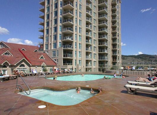 Downtown Waterfront Kelowna Oasis Newly Renovated 2Bed 2Bathアパートメント エクステリア 写真